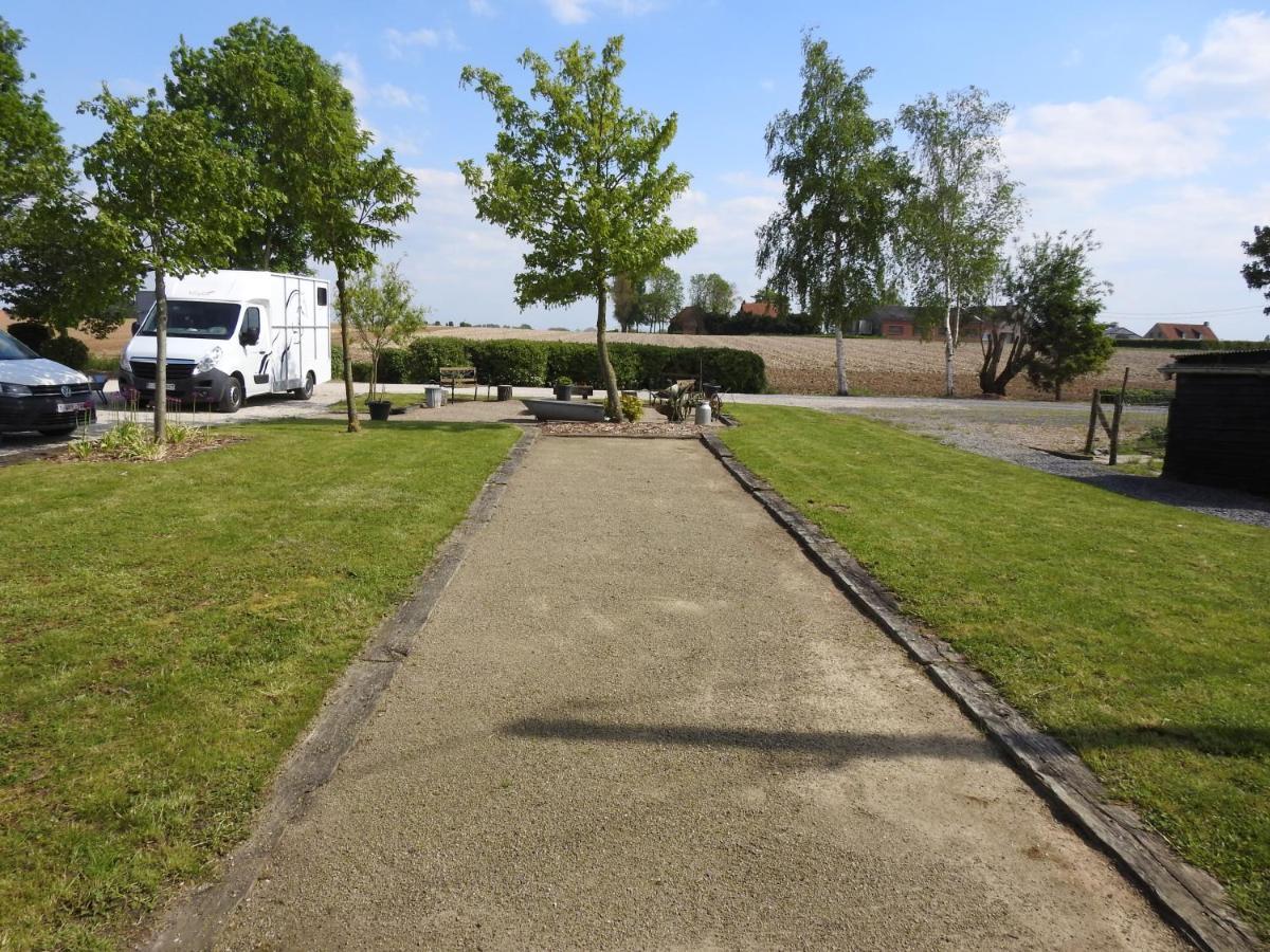 B&B De Linde Wijtschate Bagian luar foto