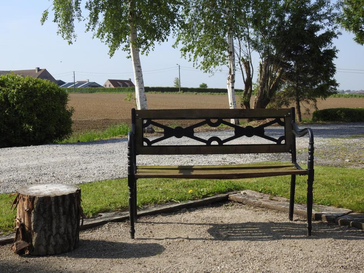 B&B De Linde Wijtschate Bagian luar foto