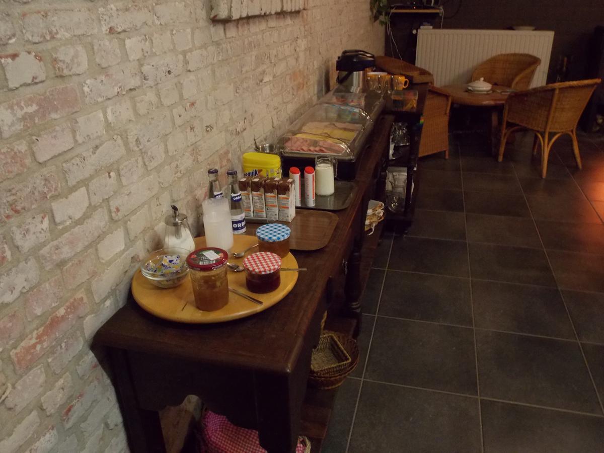 B&B De Linde Wijtschate Bagian luar foto