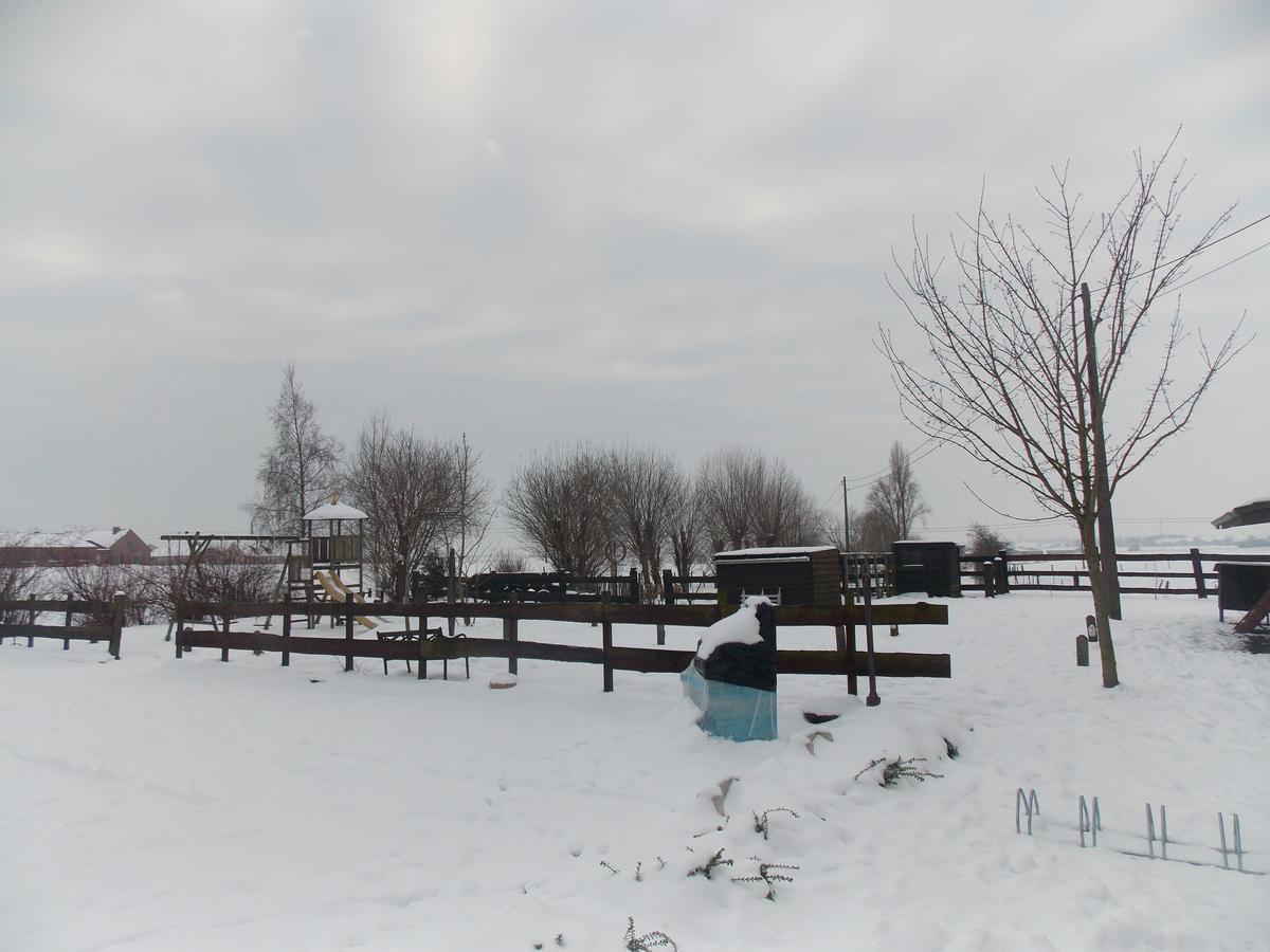 B&B De Linde Wijtschate Bagian luar foto