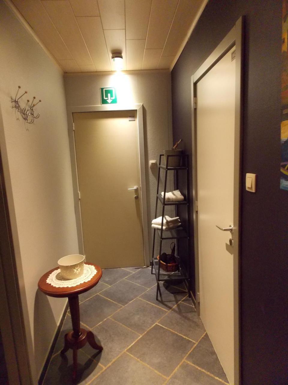 B&B De Linde Wijtschate Bagian luar foto